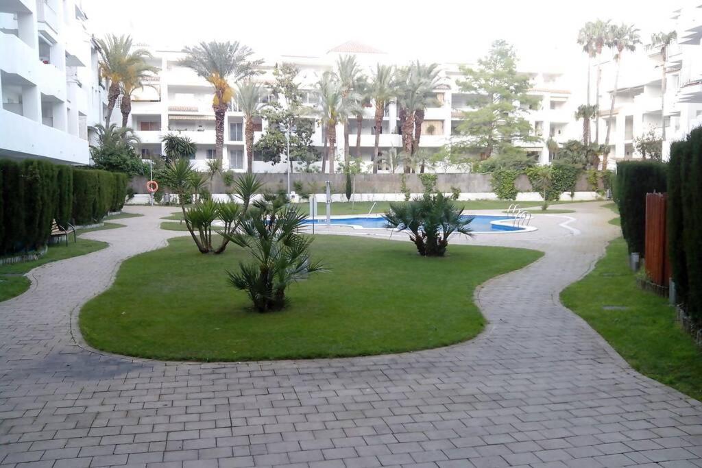 Bonito Apartamento De 3 Hab. Con Jardin Roses Esterno foto